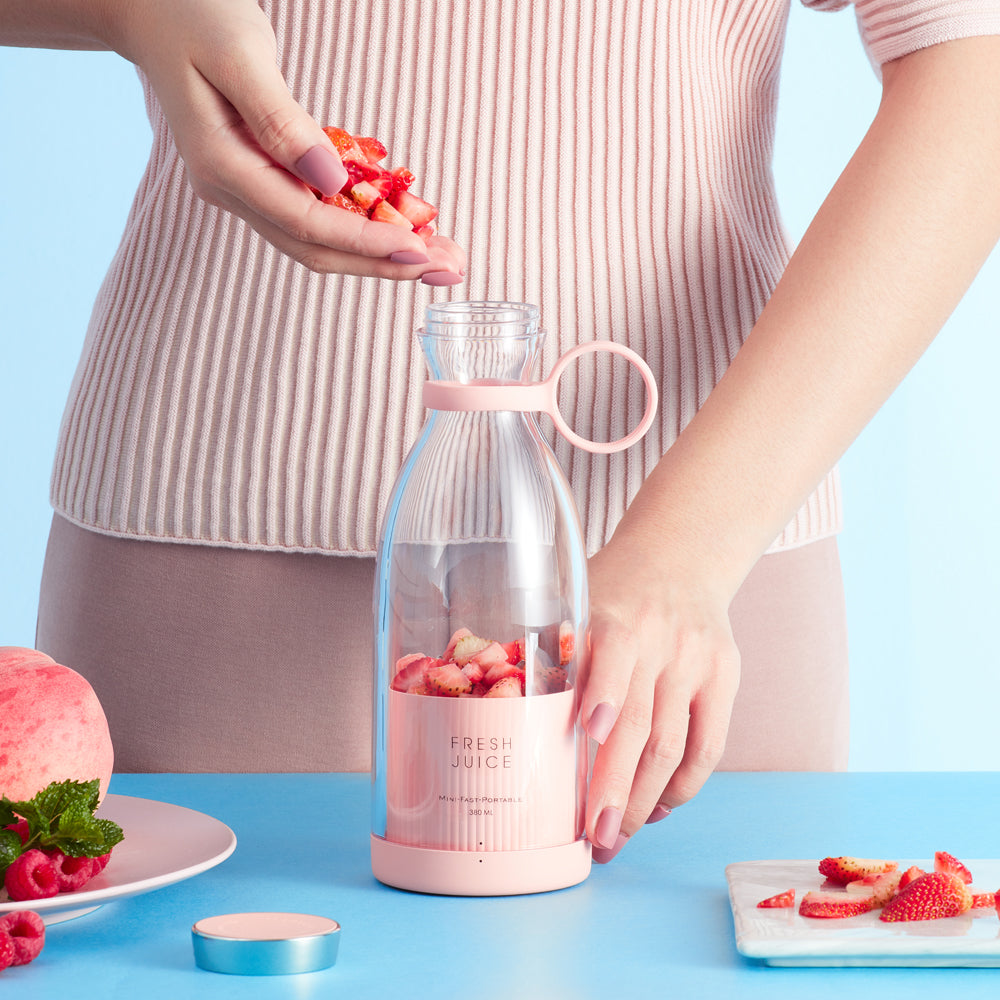 Portable Mini Electric Juicer Blender